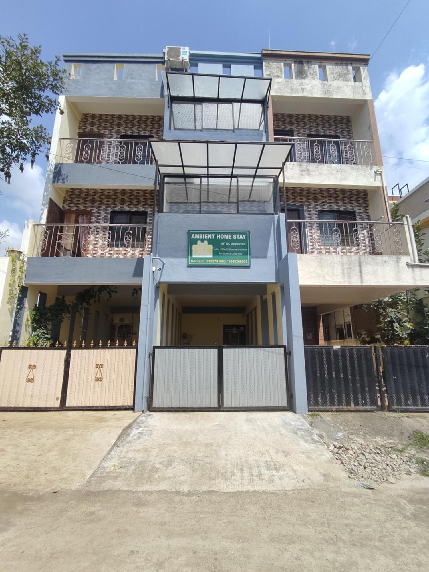 Ambient Home Stay, In Nashik Esterno foto
